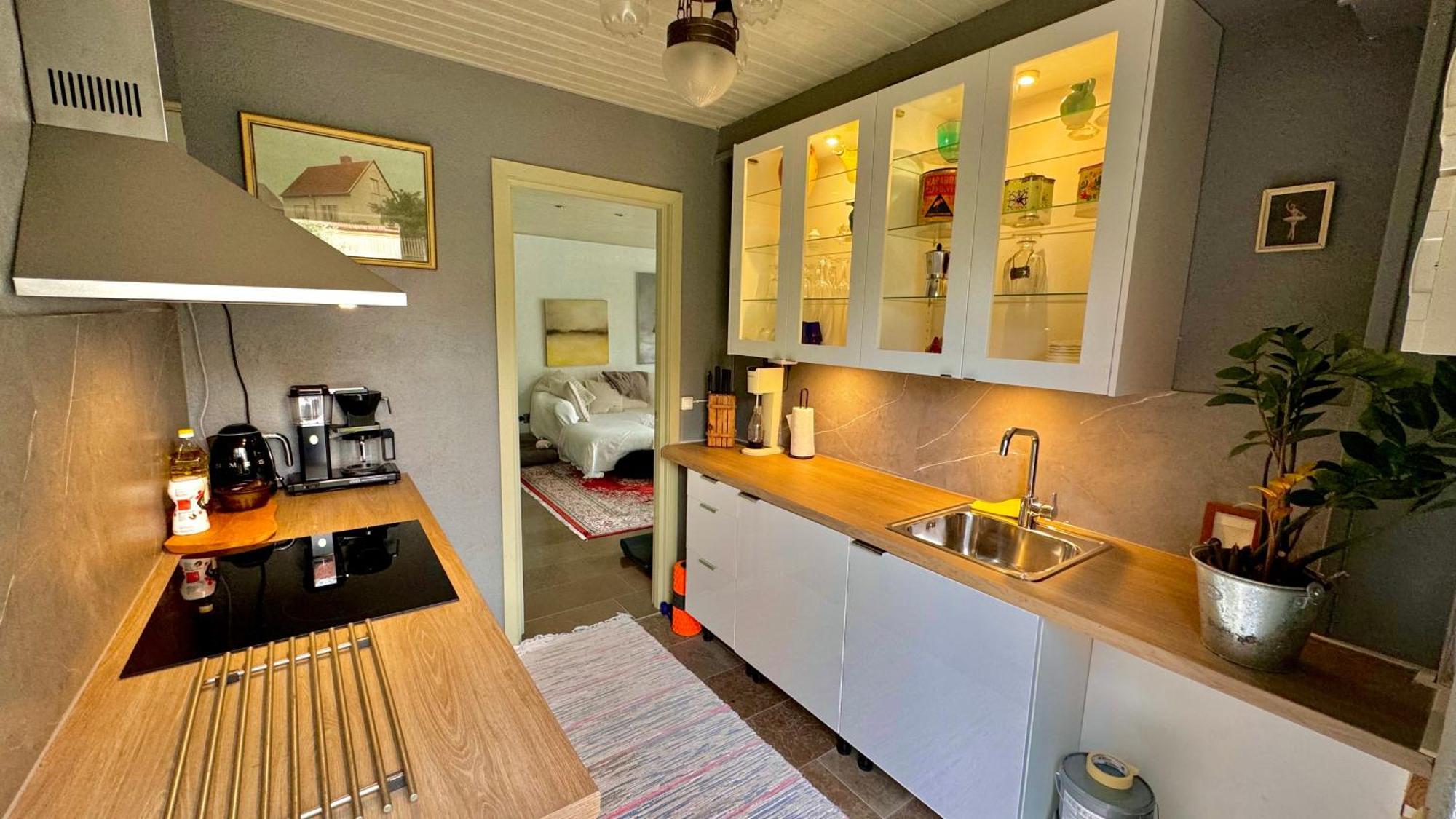 Modernt Hus Naera Stad Och Strand 이스타드 외부 사진